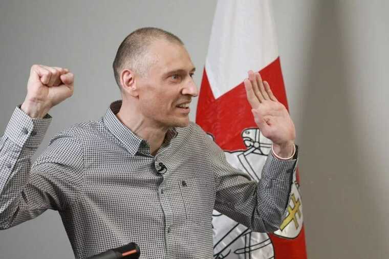 Беларусам в Польше предлагают вознаграждение за съемку акции солидарности с Сергеем Тихановским