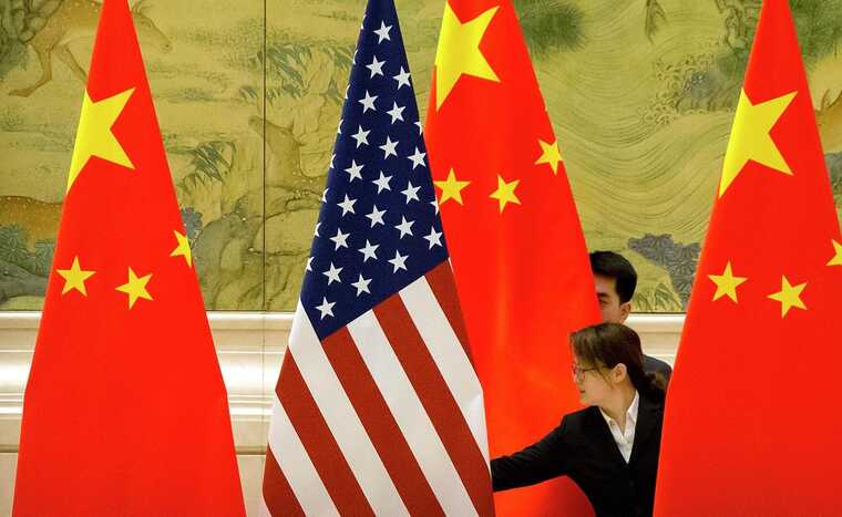 Китай подтвердил подписание новой торговой сделки с США