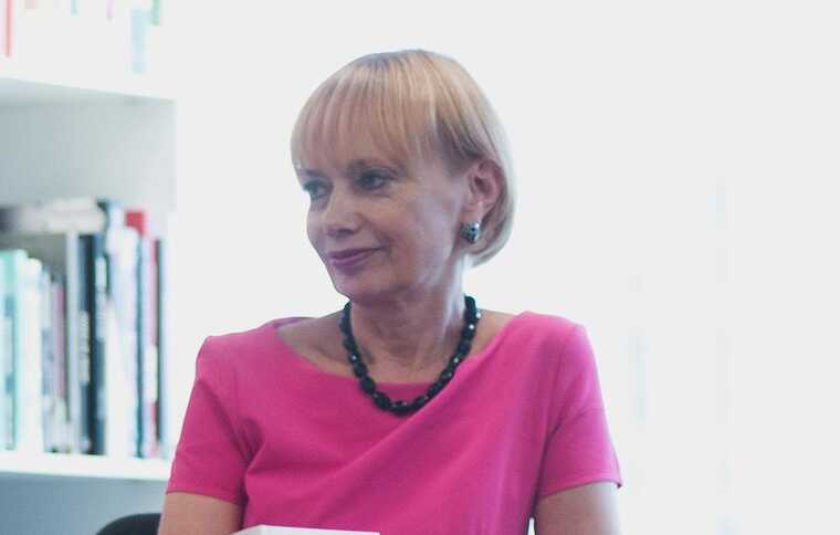 Людмила Телень, замдиректора Ельцин Центра, оштрафована за репост поста дочки Ельцина